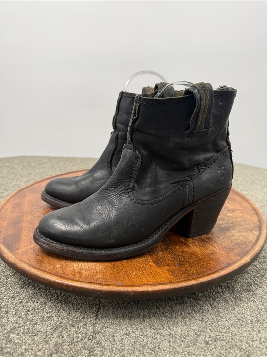 Frye Shoes - Frye Boots Wm 5.5 Leslie Artisan Black Leather Western Cowboy Low Ankle